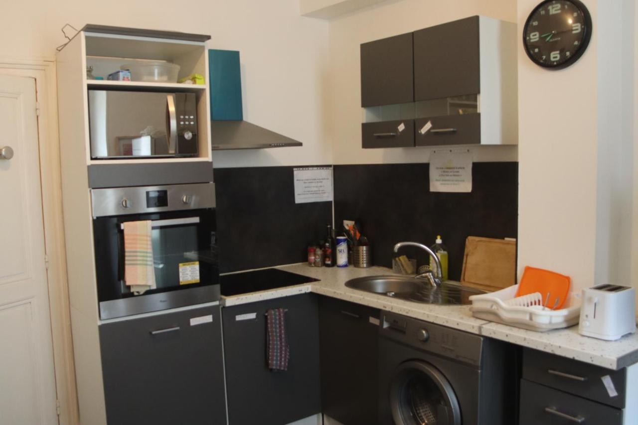 Chambres Poitiers Centre Ville - Salle De Bain, Refrigerateur, Tv Et Machine A Cafe Privatifs - Cuisine Commune - Terrasse - Hotel De Ville A 200M מראה חיצוני תמונה