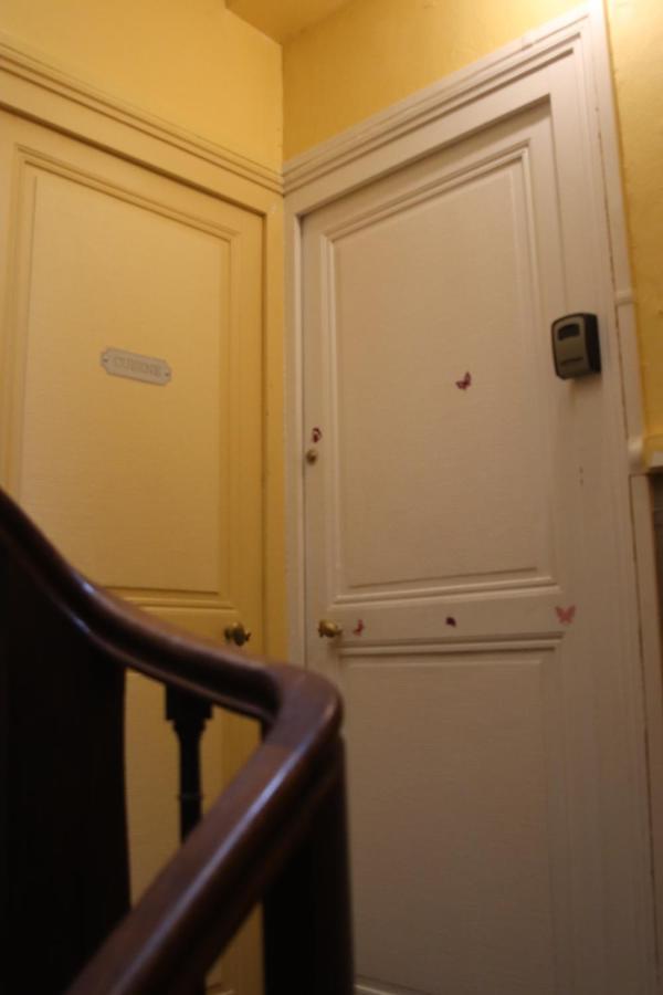 Chambres Poitiers Centre Ville - Salle De Bain, Refrigerateur, Tv Et Machine A Cafe Privatifs - Cuisine Commune - Terrasse - Hotel De Ville A 200M מראה חיצוני תמונה