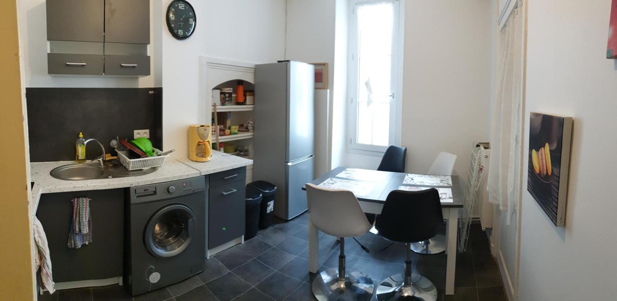 Chambres Poitiers Centre Ville - Salle De Bain, Refrigerateur, Tv Et Machine A Cafe Privatifs - Cuisine Commune - Terrasse - Hotel De Ville A 200M מראה חיצוני תמונה