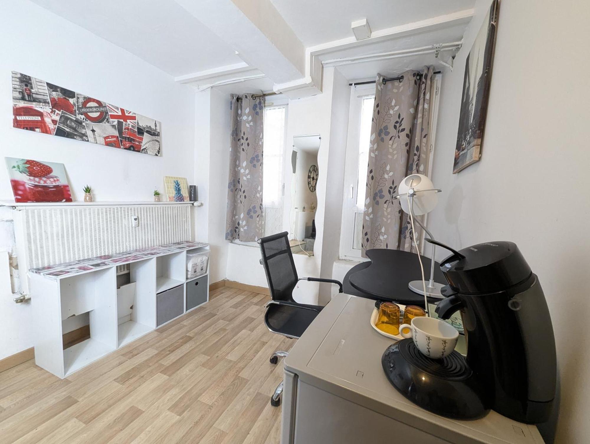 Chambres Poitiers Centre Ville - Salle De Bain, Refrigerateur, Tv Et Machine A Cafe Privatifs - Cuisine Commune - Terrasse - Hotel De Ville A 200M מראה חיצוני תמונה